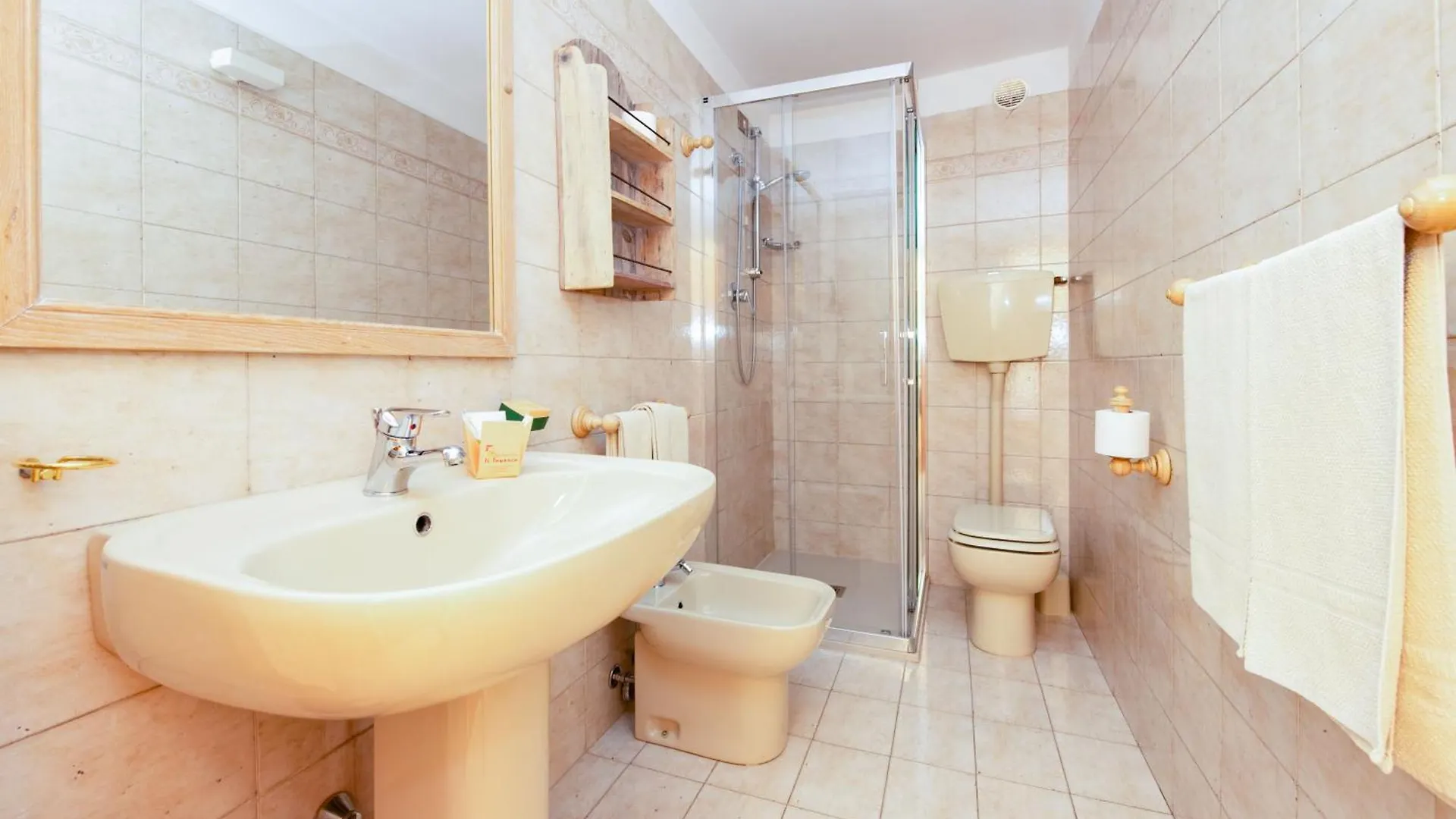 公寓 Ferienwohnung Attico In 提尼亚类